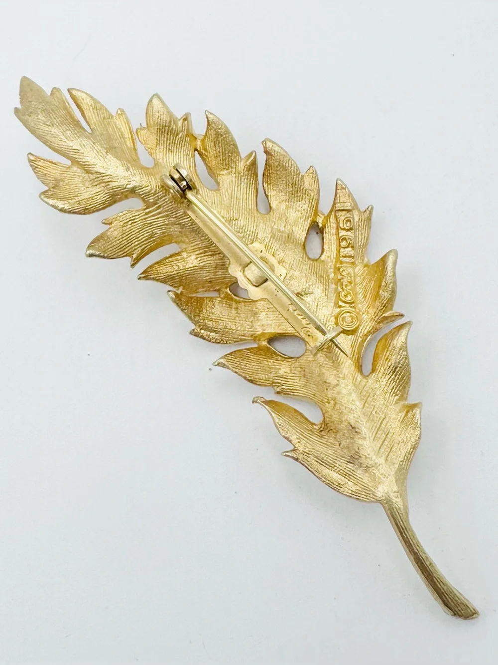 Coro signed 1961